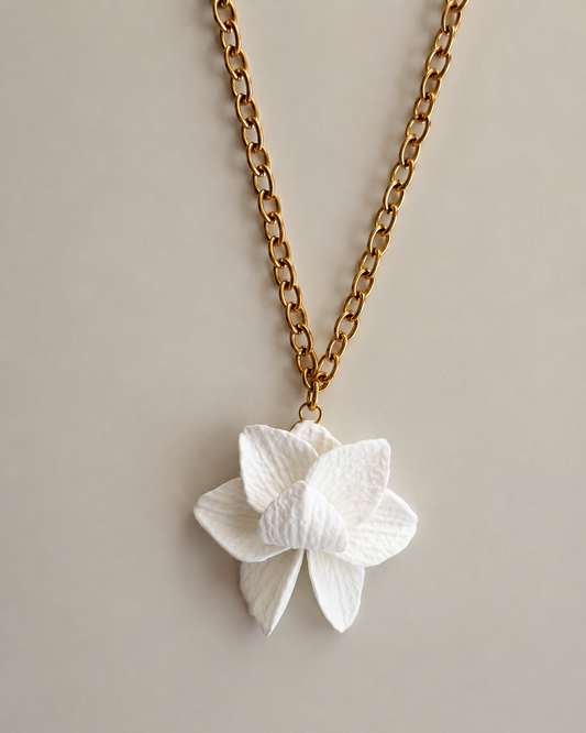 Colar Lotus Brancos