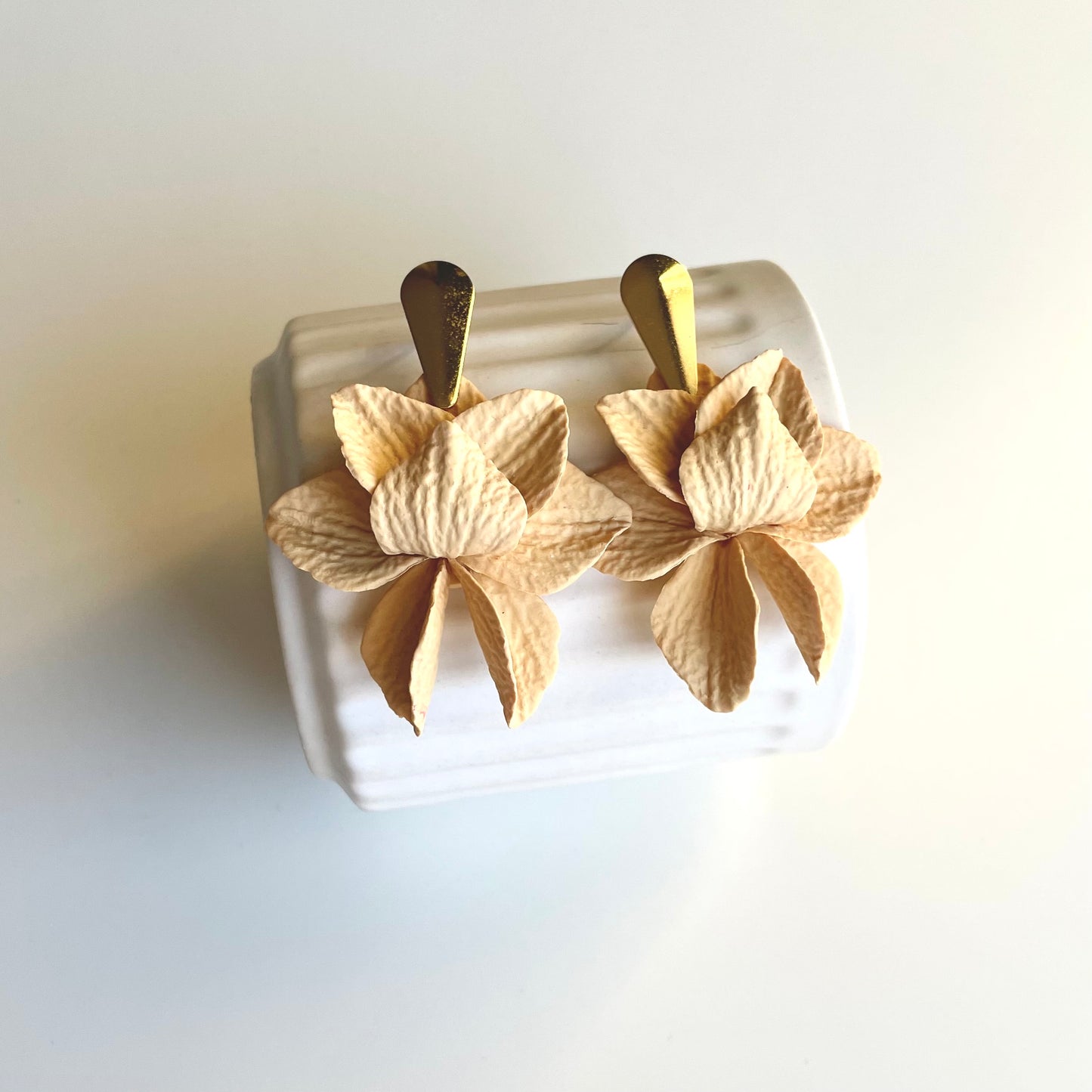 Lotus Amarelo Pastel