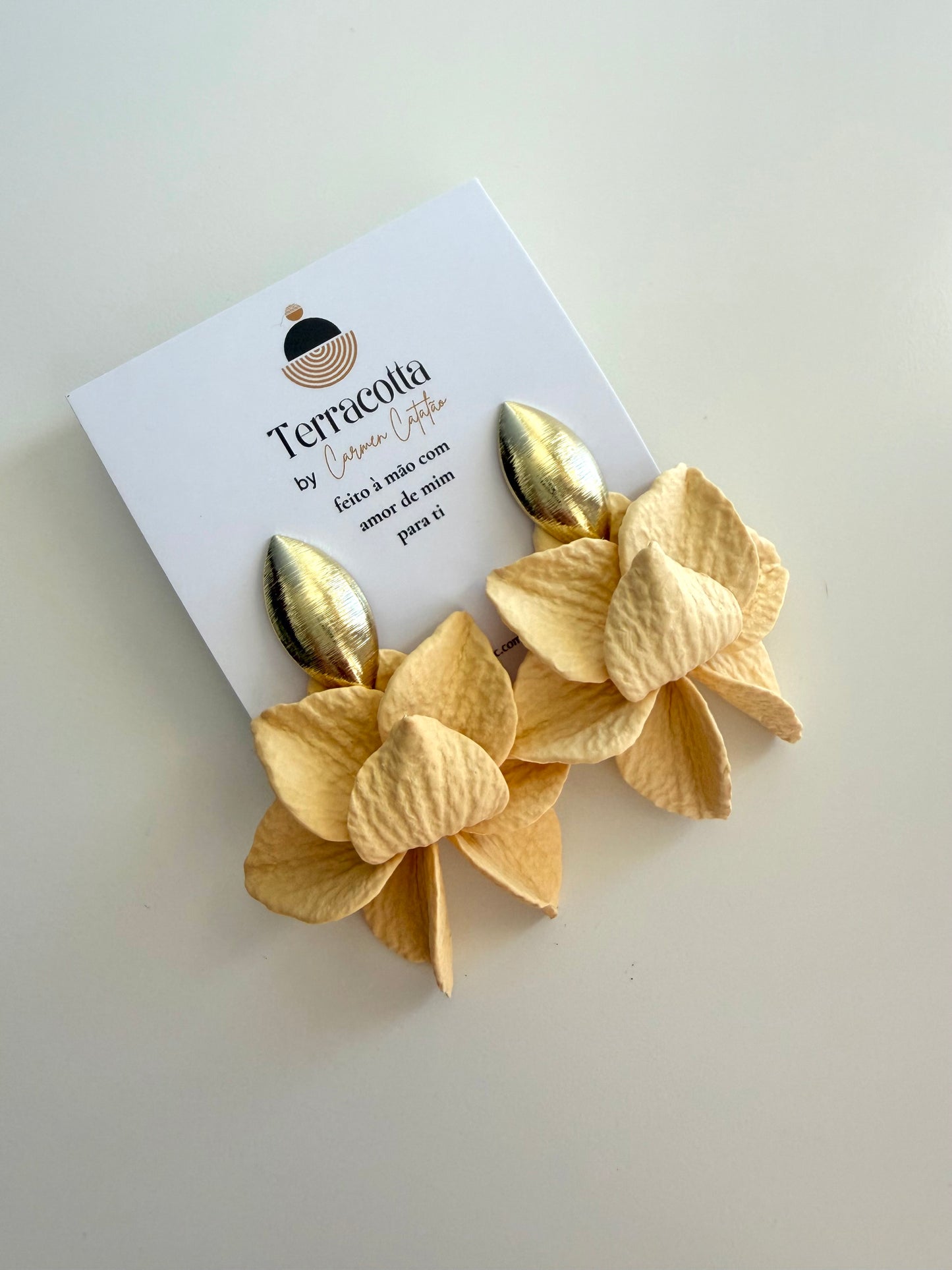 Lotus Amarelo Pastel