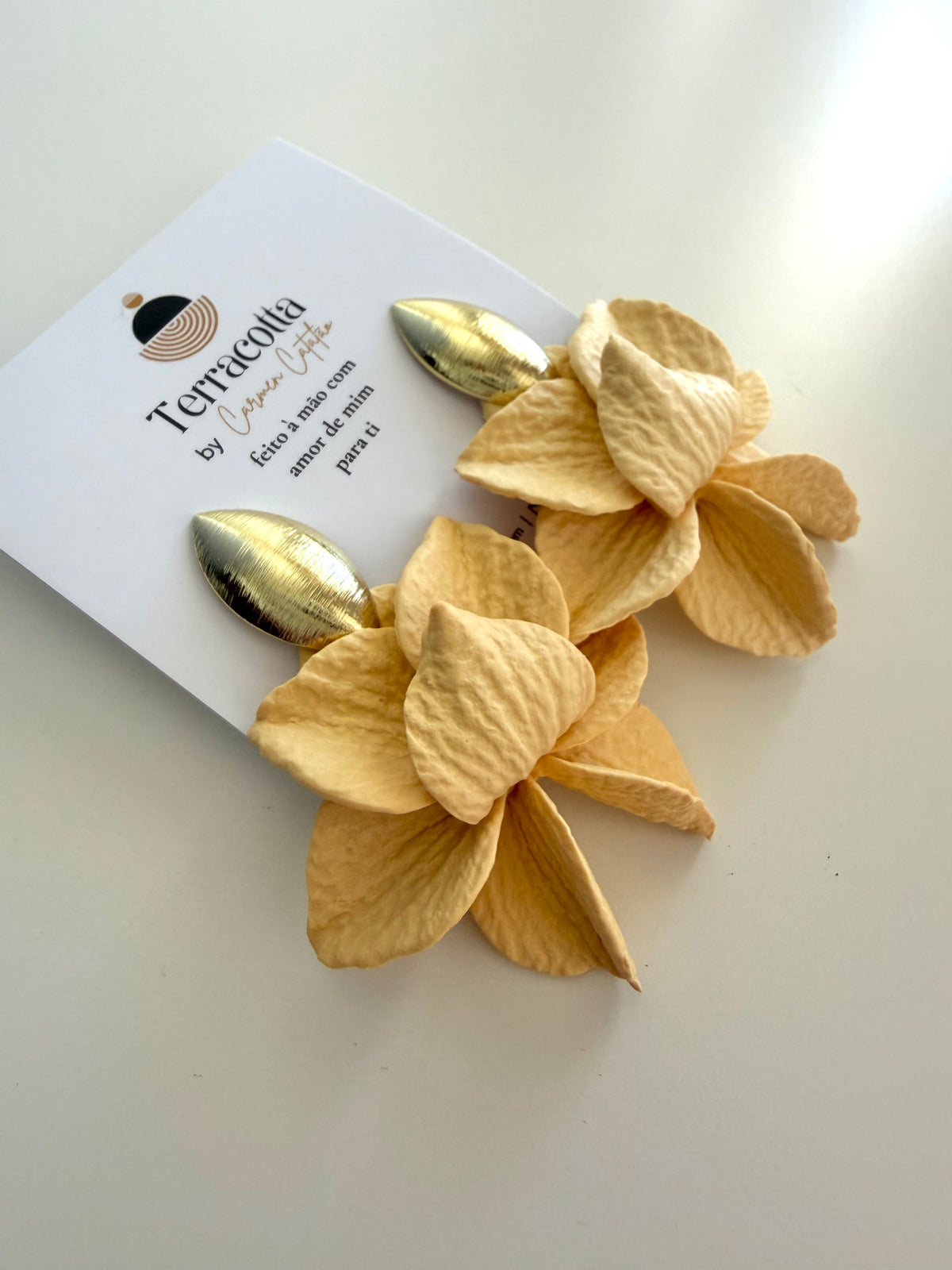 Lotus Amarelo Pastel
