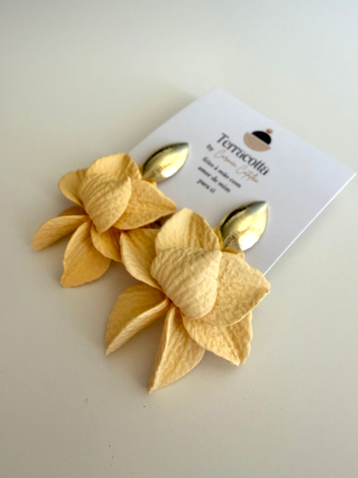 Lotus Amarelo Pastel